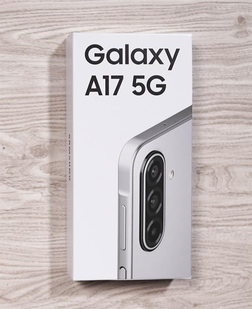 SAMSUNG A17 5G  ( 256 GB 8 RAM )